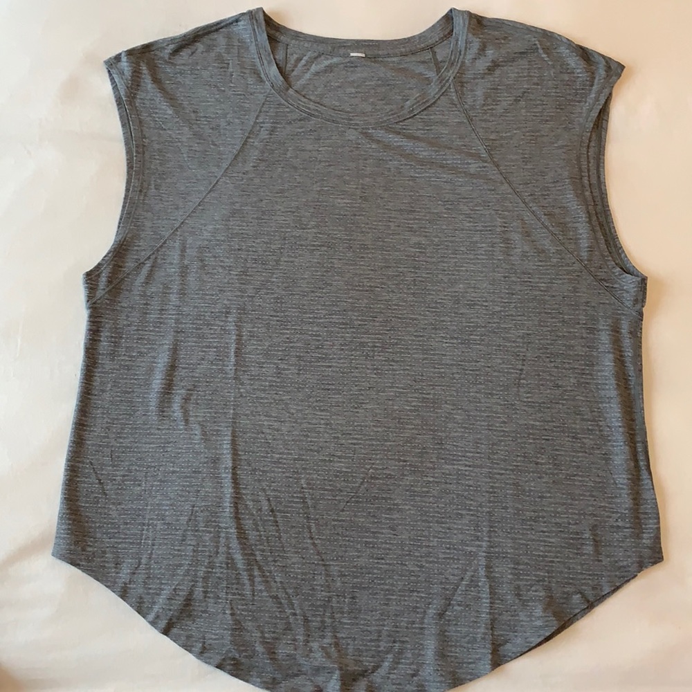 Lululemon T-Shirt